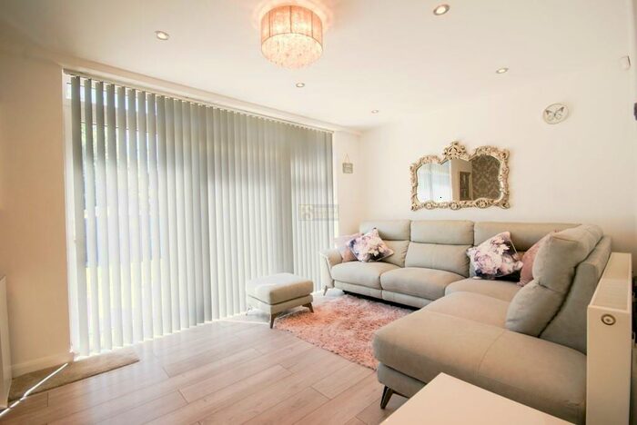 2 Bedroom End Of Terrace House To Rent In Wisley Way, Harborne, Birmingham, B32