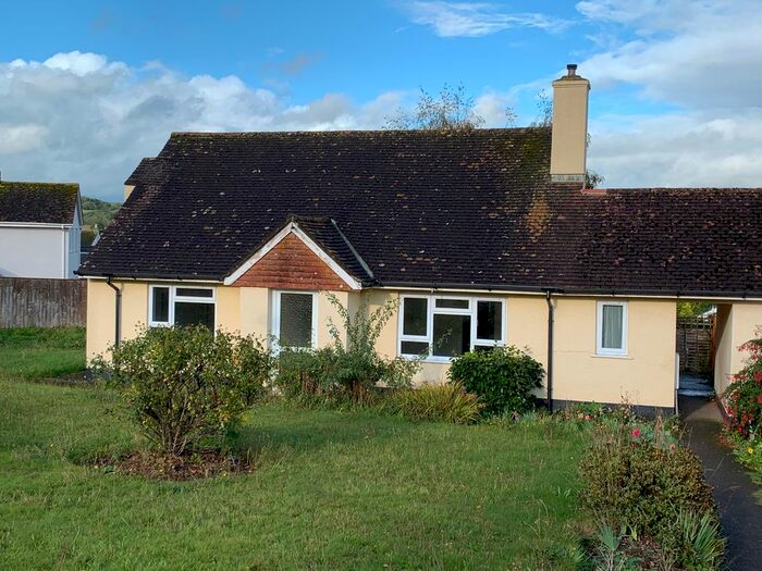 2 Bedroom Detached Bungalow To Rent In Hillhead, Colyton, EX24