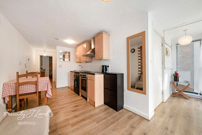 1 Bedroom Flat For Sale In A Boulcott Street, London, E1