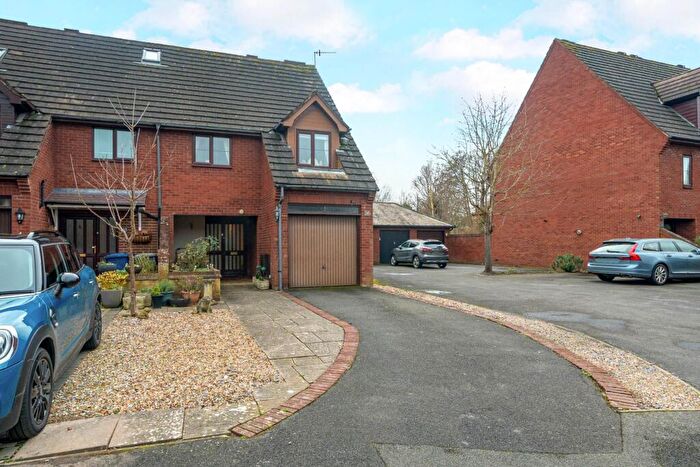 2 Bedroom Semi Detached House For Sale In Grange Close, Godalming, Surrey, GU7