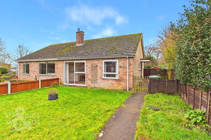 2 Bedroom Semi Detached Bungalow For Sale In Witton Close, Reedham, Norwich, NR13