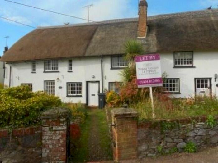 2 Bedroom Cottage To Rent In Longmeadow Road, Lympstone, Exmouth, EX8