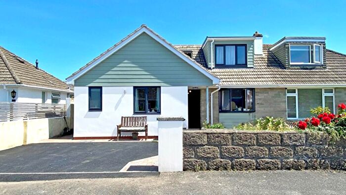 3 Bedroom Semi-Detached Bungalow To Rent In Limetree Grove, Braunton, EX33