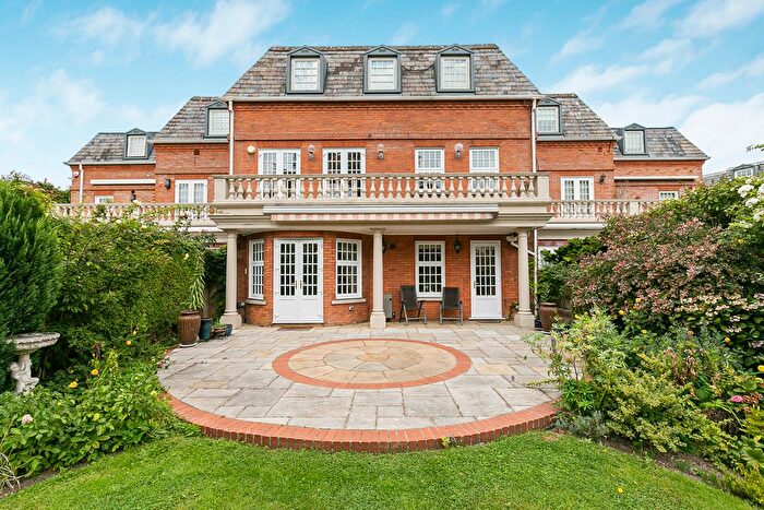 4 Bedroom Terraced House For Sale In Bishopsgate Road, Englefield Green, Egham, Surrey, TW20