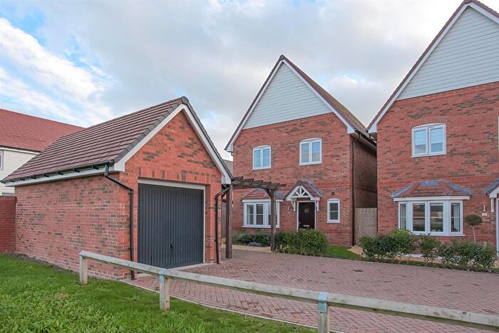 3 Bedroom Detached House To Rent In Erlestoke Avenue, Didcot, OX11