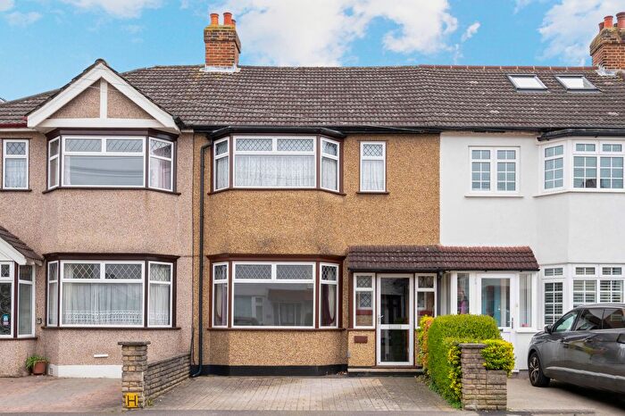 3 Bedroom Terraced House For Sale In Tennyson Avenue, New Malden, KT3