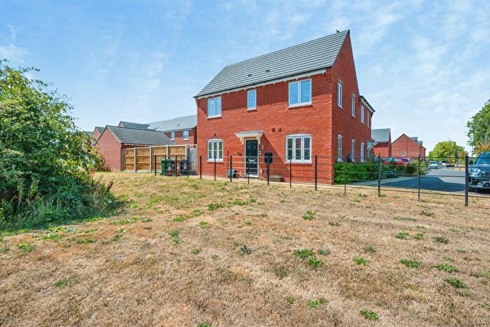 3 Bedroom Semi-Detached House For Sale In Balmoral Way, Hatton, Derby, DE65