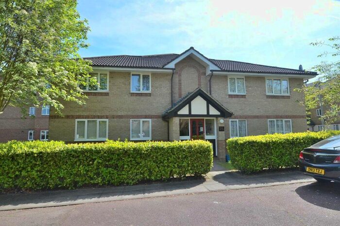 1 Bedroom Apartment To Rent In Woodland Grove, Epping, CM16