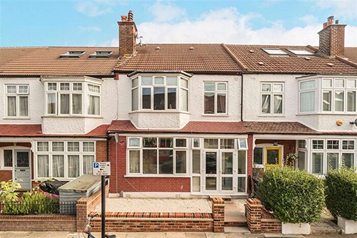 3 Bedroom Terraced House For Sale In Queensville Road, Balham, SW12