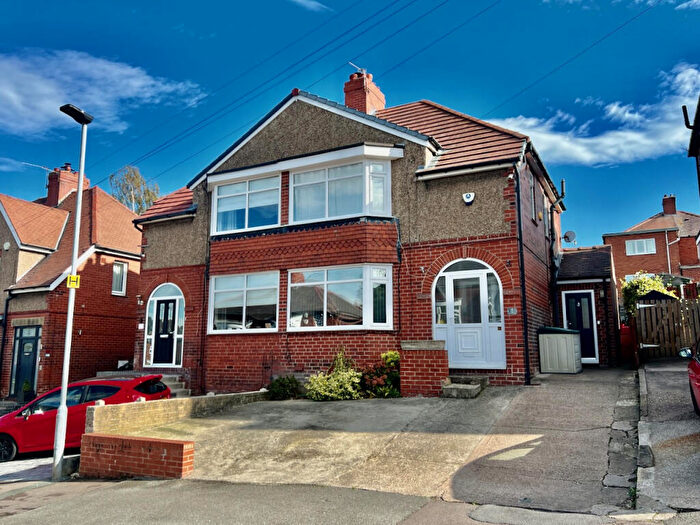 3 Bedroom Semi-Detached House For Sale In Queens Drive, Barnsley, S75