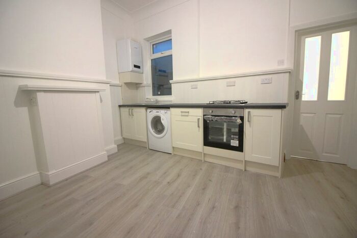 2 Bedroom Flat To Rent In Bridge Road, Liverpool, L23