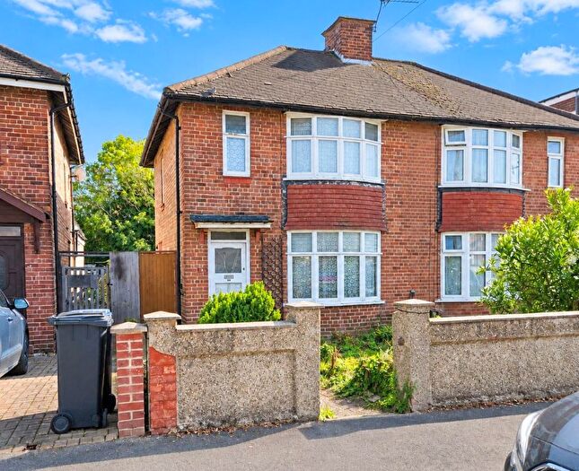3 Bedroom Semi-detached House For Sale In Grove Gardens, Enfield, EN3