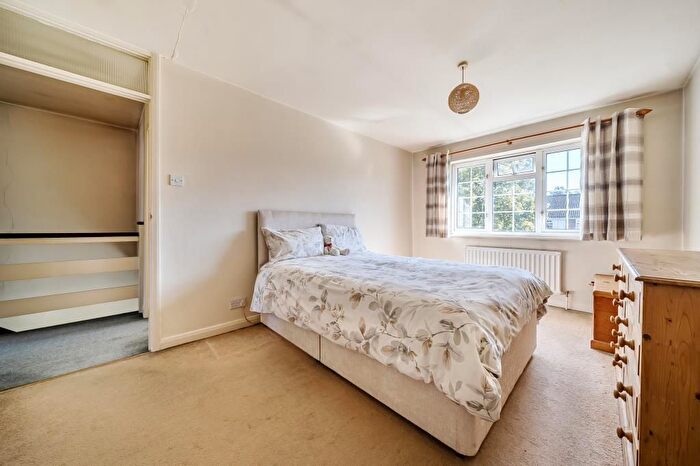 3 Bedroom Terraced House For Sale In Meadow Close, Thatcham, RG19