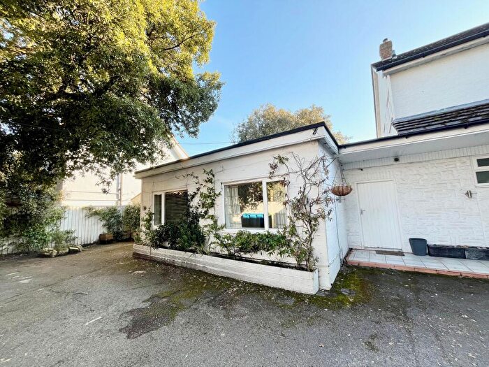 2 Bedroom Apartment To Rent In Sandbanks Road, Poole, BH14