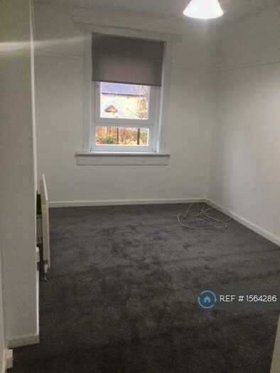 2 Bedroom Flat To Rent In Whitehurst, Bearsden, Glasgow, G61