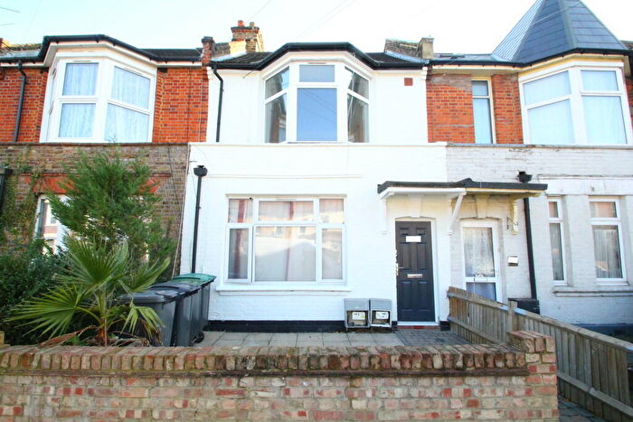 1 Bedroom Flat For Sale In Woodlands Park Road, Haringey, N15