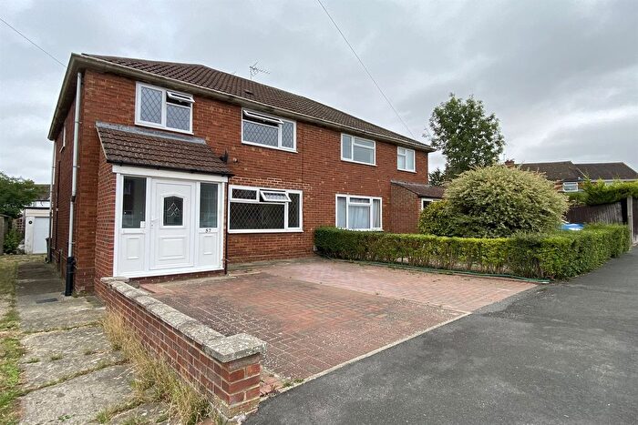 3 Bedroom Semi-Detached House To Rent In Stratfield Road, Kidlington, OX5