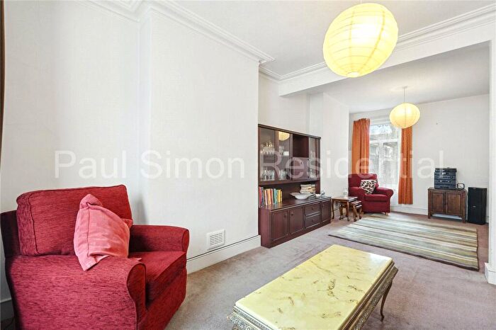 3 Bedroom Terraced House For Sale In Warwick Gardens, Harringay, London, N4