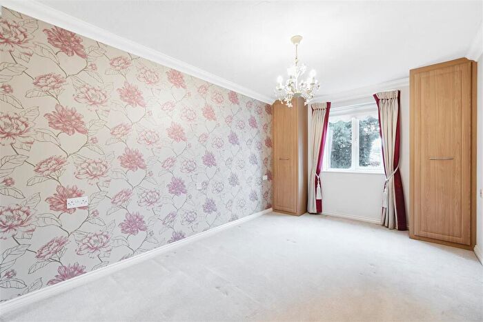 2 Bedroom Retirement Property For Sale In Lord Rosebery Lodge, Epsom, KT18