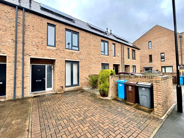 2 Bedroom Terraced House To Rent In Castle Croft Drive, Sheffield, S2