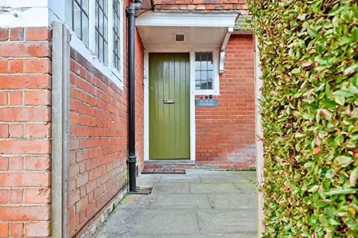 1 Bedroom Flat To Rent In Hollybank, Hemel Hempstead, HP3