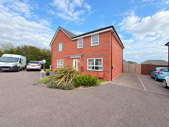 3 Bedroom Semi-Detached House For Sale In Cooke Way, Lydney, GL15