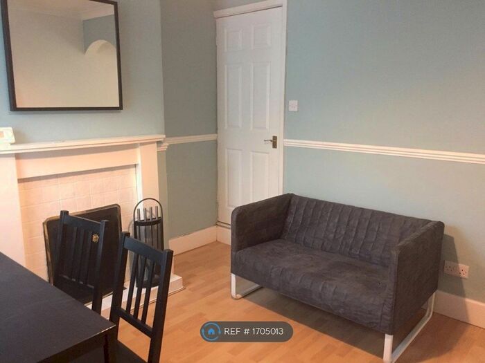 2 Bedroom Terraced House To Rent In Sneinton, Nottingham, NG2