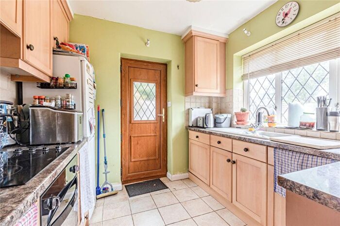 2 Bedroom Bungalow For Sale In Sanway Road, Byfleet, West Byfleet, Surrey, KT14