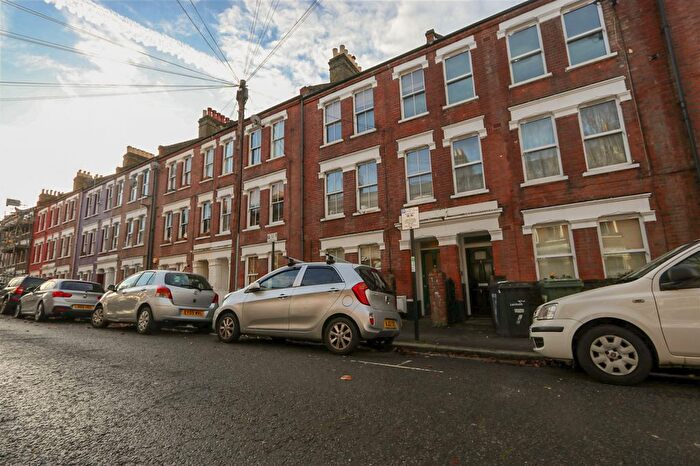 2 Bedroom Flat To Rent In Northlands Street, London, SE5