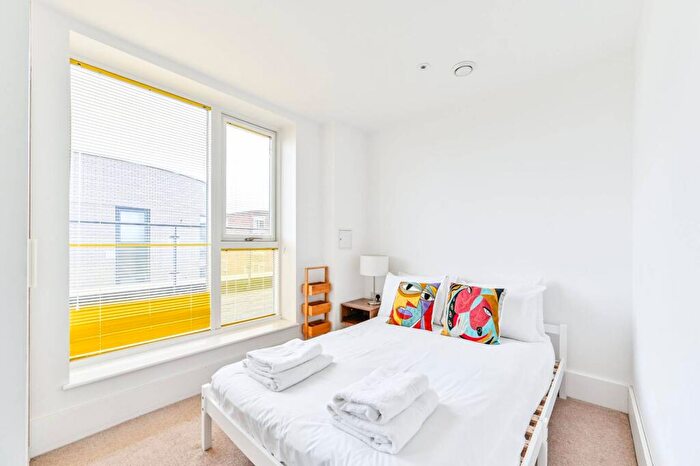 3 Bedroom Flat To Rent In Barnsbury, Barnsbury, London, N7