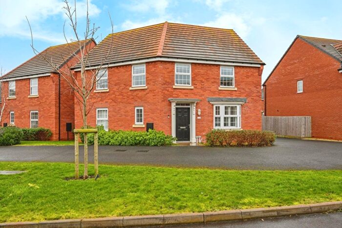 4 Bedroom Detached House For Sale In Fenn Croft, Lichfield, WS13