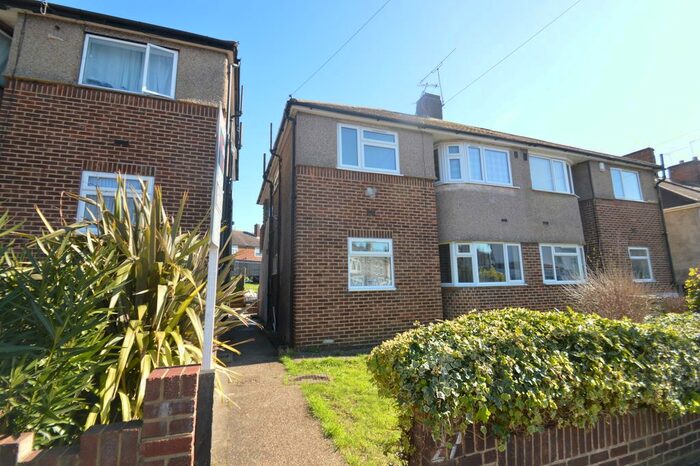 2 Bedroom Maisonette To Rent In Swingate Lane, London, SE18