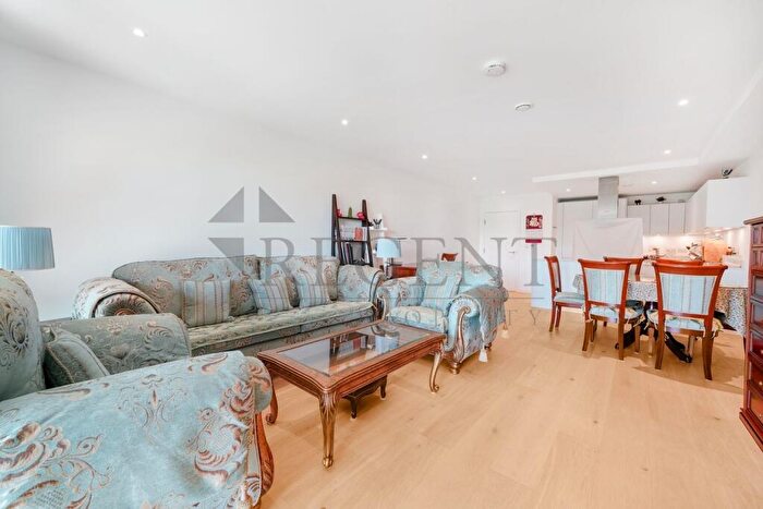 2 Bedroom Apartment To Rent In Emerson Court, Rodney St, N1