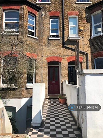 1 Bedroom Flat To Rent In Avenue Park Road, London, SE27