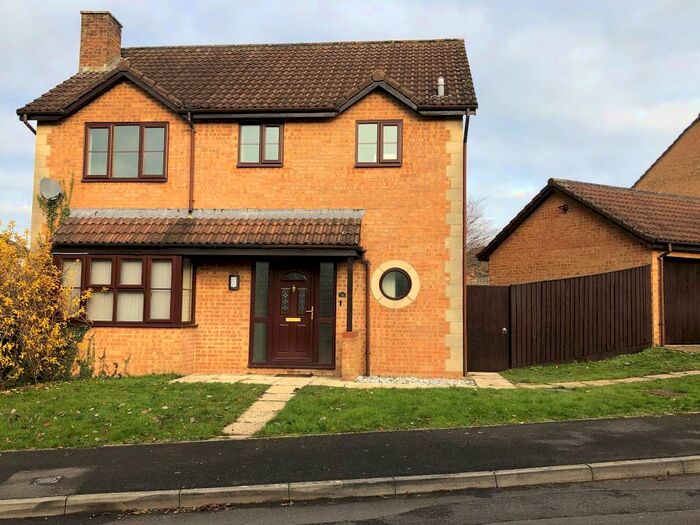 4 Bedroom Detached House To Rent In Stockwell Road, Devizes, SN10