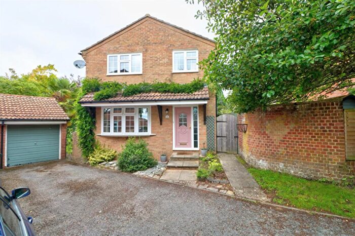 3 Bedroom Detached House For Sale In Kelburn Close, South Millers Dale, Chandlers Ford, SO53