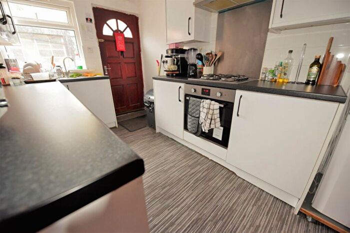 4 Bedroom House To Rent In Manor Terrace, LS6