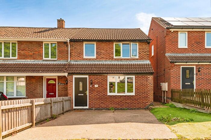 3 Bedroom End Of Terrace House For Sale In Robin Hood Road, Nottingham, Nottinghamshire, NG5