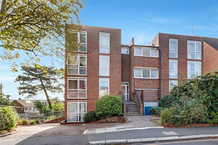 2 Bedroom Flat To Rent In Lyonsdown Road, New Barnet, Barnet, EN5