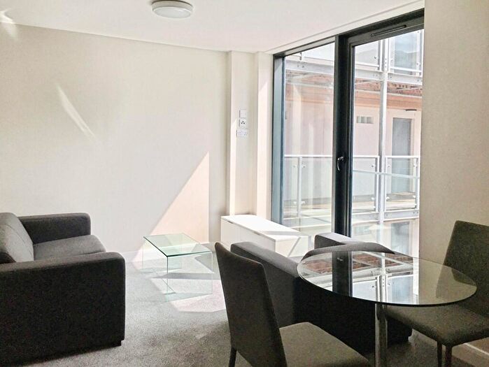 2 Bedroom Flat To Rent In , Victoria House, Skinner Lane, Leeds, West Yorkshire, LS7