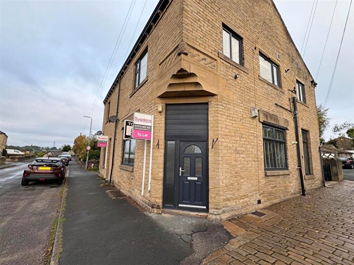 2 Bedroom Apartment To Rent In Green Mount, Halifax, HX3