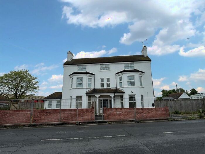 7 Bedroom Property For Sale In Station Road, Lydd, Romney Marsh, Kent, TN29