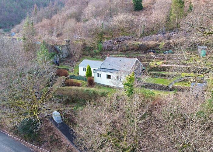 3 Bedroom Detached Bungalow For Sale In Beech Road Pontyrhyl, CF32