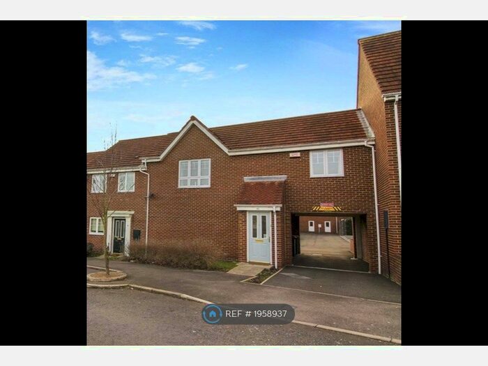 2 Bedroom Flat To Rent In Ashover Road, Newcastle Upon Tyne, NE3