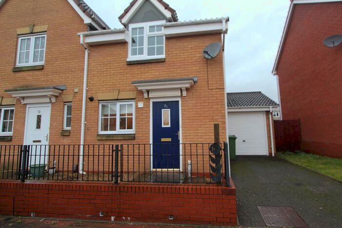 2 Bedroom Semi-Detached House To Rent In Wrenbury Drive, Bilston, WV14