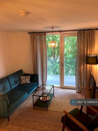 2 Bedroom Flat To Rent In Riverside View, Reading, RG1