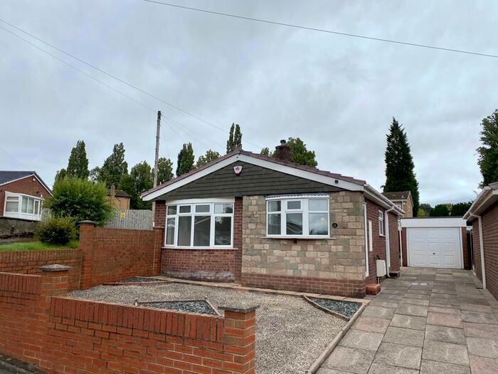 2 Bedroom Detached Bungalow To Rent In Stradbroke Drive, Dresden, Stoke-On-Trent, Staffordshire, ST3
