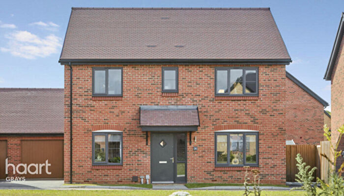 4 Bedroom Detached House For Sale In Maple Creek, Fobbing, SS17