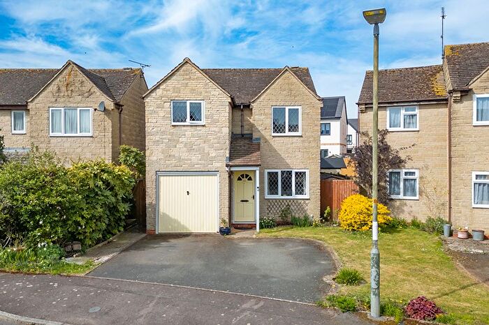 3 Bedroom Detached House For Sale In Croft Holm, Moreton-In-Marsh, GL56