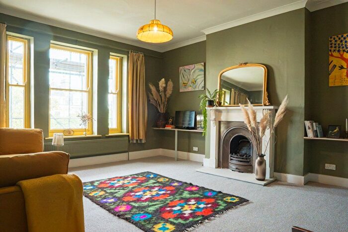 2 Bedroom Flat For Sale In Castle Hill Avenue, Folkestone, CT20